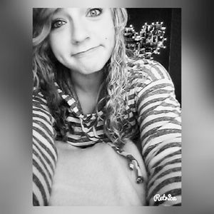 Meet your Posher, Brittani