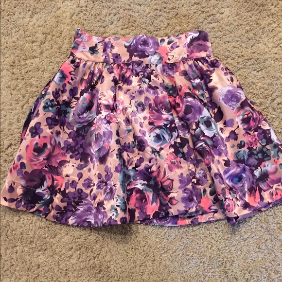 Floral print skirt