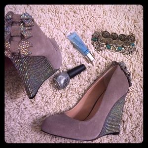 ❣Weekend Sale❣ Betsey Johnson Wedges