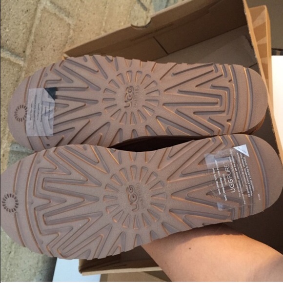 UGG authentic josette chestnut boots Sz 9 new - Picture 3 of 4