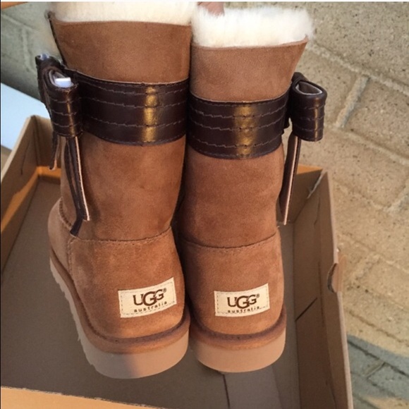 UGG authentic josette chestnut boots Sz 9 new - Picture 4 of 4