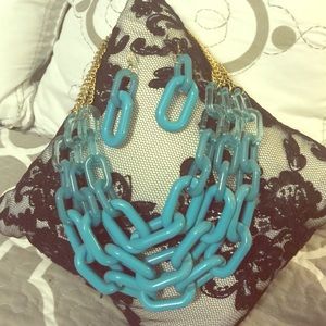 Earring and necklace set