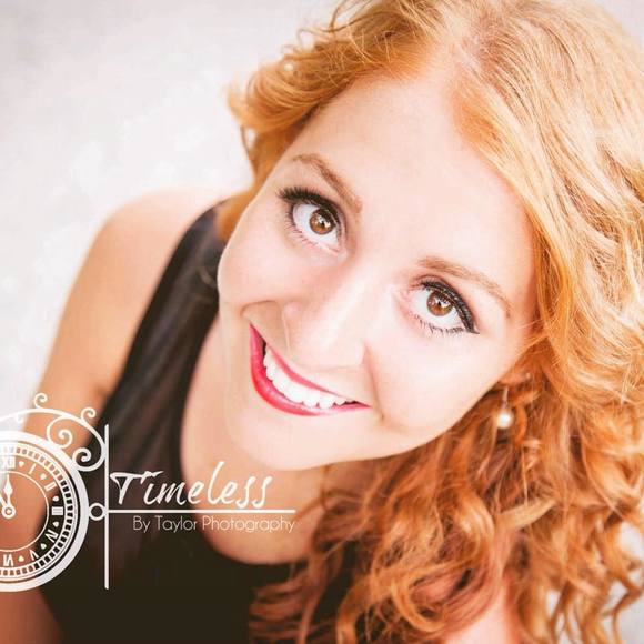 Meet your Posher, Aly