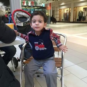 Meet your Posher, Hani