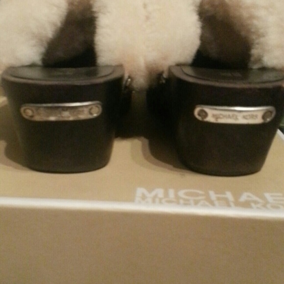 MICHAEL KORS CLOGS (NO BOX) - Picture 4 of 4