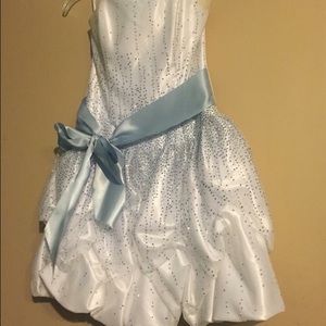 Short dress white and baby blue