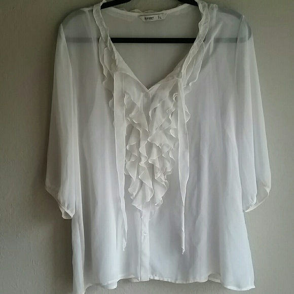 ❌SOLD Off White Ruffle Chiffon Top