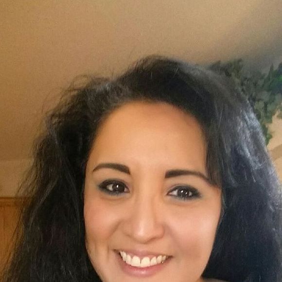 Meet your Posher, Stephanie - Picture 1 of 1