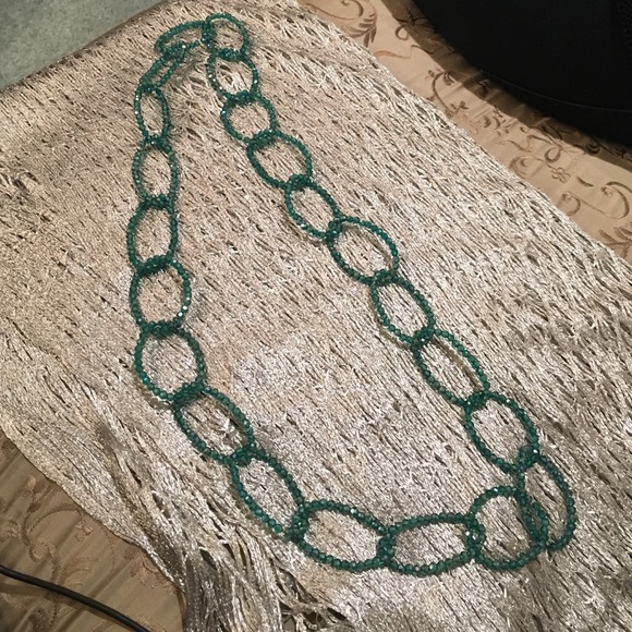 Turquoise bead necklace