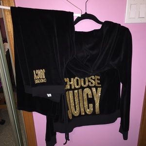 Juicy Couture pair size large