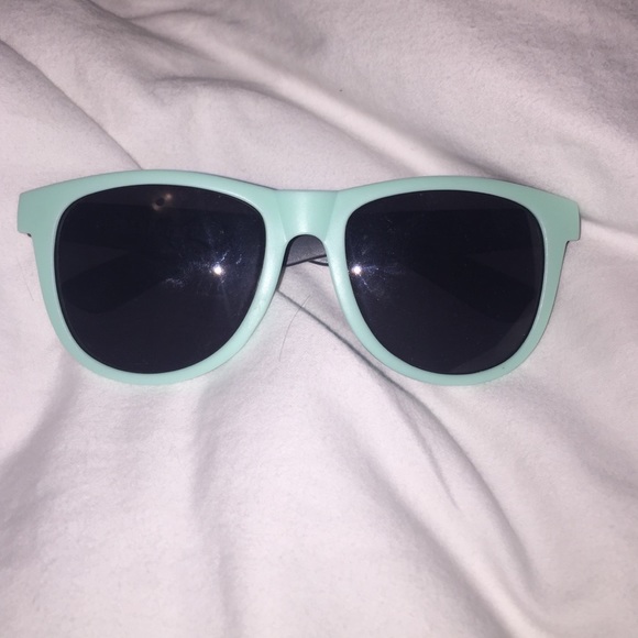 Victoria secret/pink sunglasses