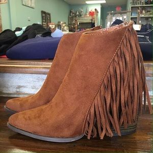 Ankle booties