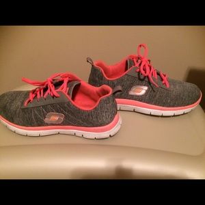 SKETCHERS FLEX SOLE TENNIS SHOES SZ 8.5