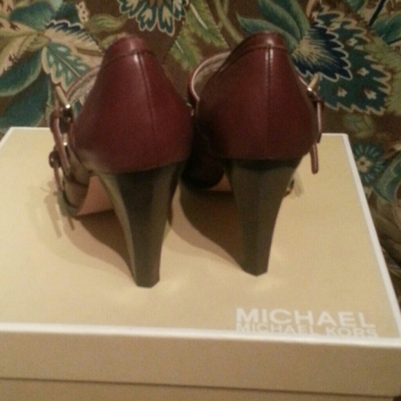MICHAEL KORS MARY JANES - Picture 3 of 4