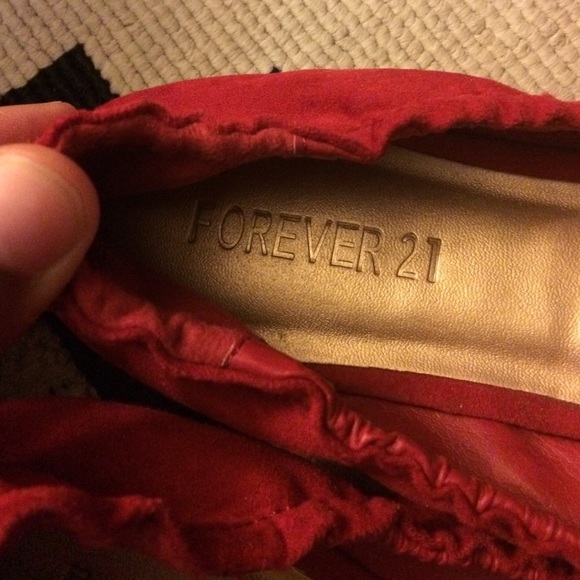 Forever 21 Maroon suede flat - Picture 3 of 3