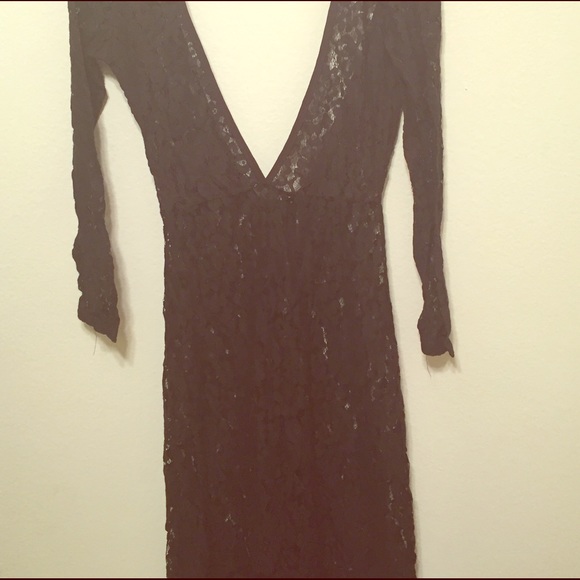 V-neck lace long sleeve dress