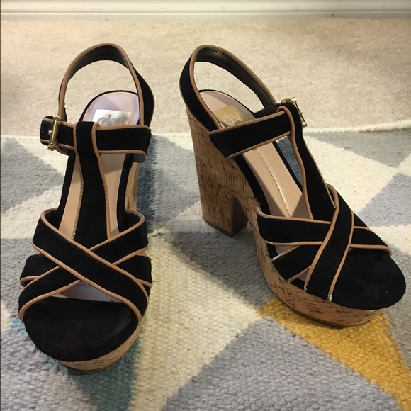 Dolce Vita Black and Tan cork strappy heels 7 - Picture 1 of 4