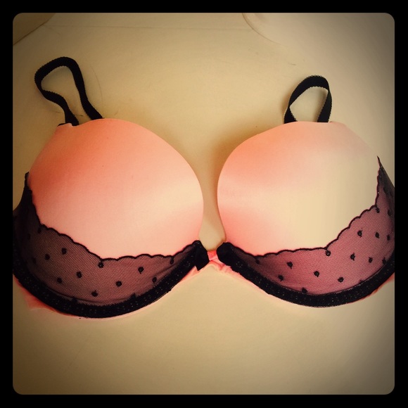 Victoria secrets bra 32dd