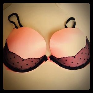 Victoria secrets bra 32dd