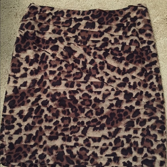 Leopard Print Rushing Mini Skirt - Picture 2 of 6