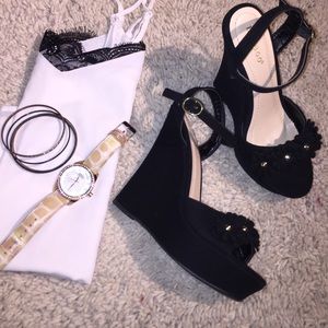 ❣1DAY DALE❣ wedges! Super cute & versatile