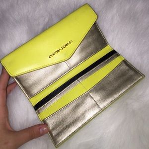 Like new Cynthia Rowley wallet