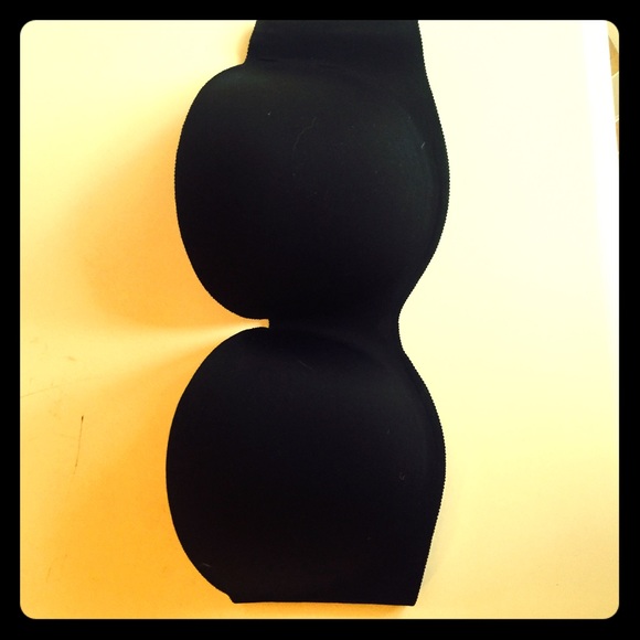 Black strapless bra 32d 🎉🎉🎉1 day sale 🎉🎉