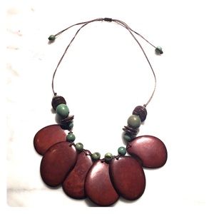 Statement necklace