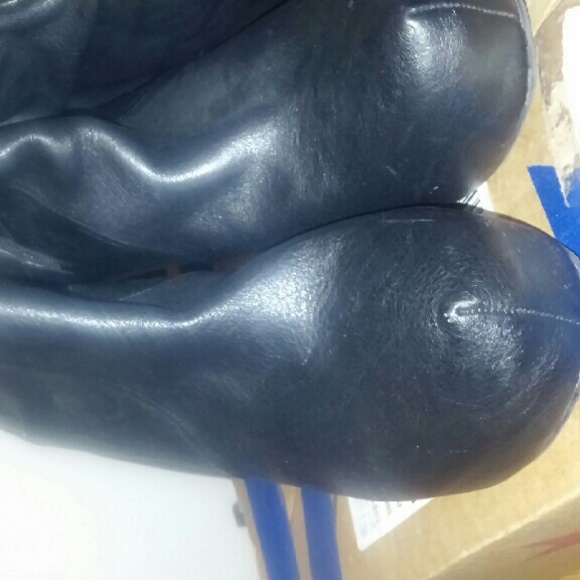 Ladies black boots worn a couple of times like new