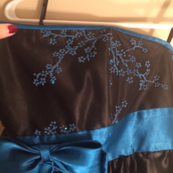 SOLD Strapless black and blue formal dress - Picture 3 of 3