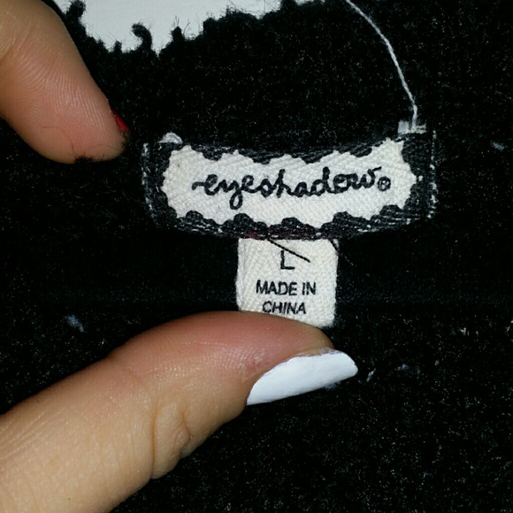 Black and White Striped Sweater - Picture 3 of 3