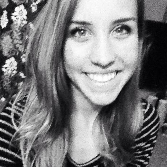 Meet your Posher, Jennifer - Picture 1 of 1