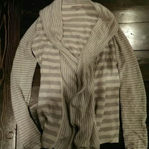 Gap sweater