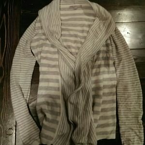 Gap sweater