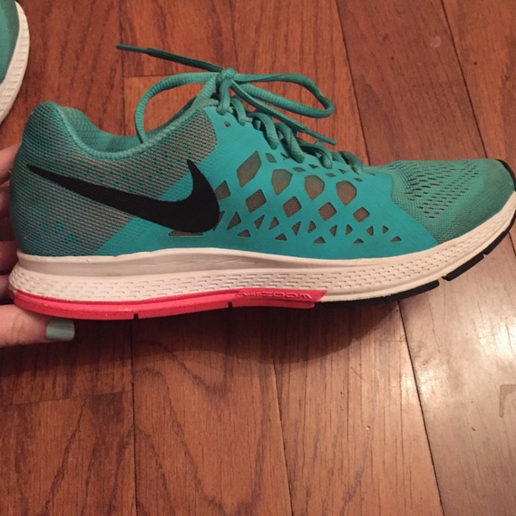 👟 Ladies Nike Zoom