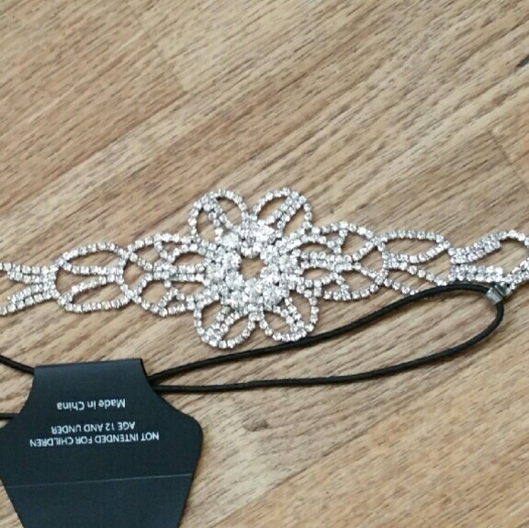 NWT Beautiful Jeweled Headband