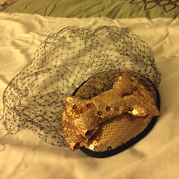 Christys' sequin fascinat - Picture 2 of 3