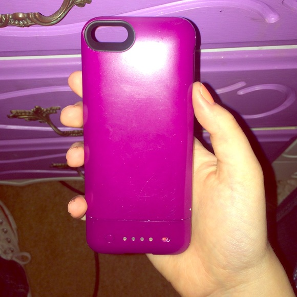 SELF CHARGING IPhone 5/5s Case💕