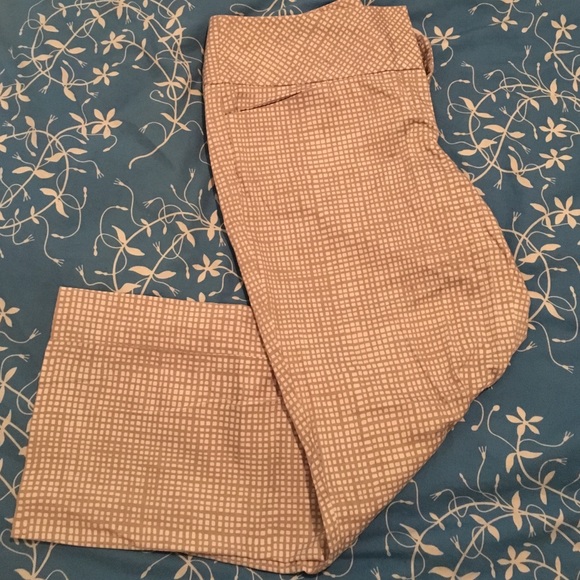 Express editor capris, size 4.