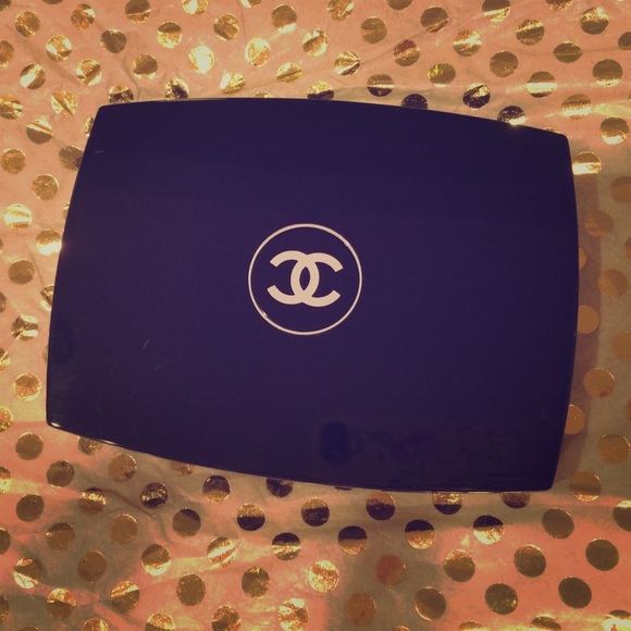 Chanel double perfection matte powder SPF 10