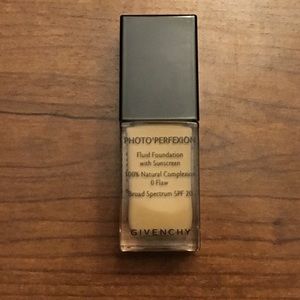 Givency Photo'Perfexion Fluid Foundation