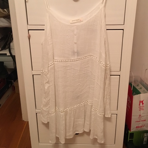 Shoulder cut out boho chic tank