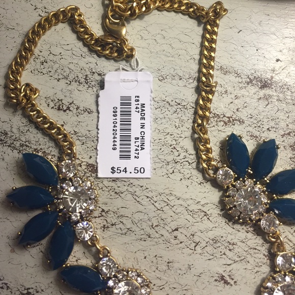 SOLD 🙋 NWT J.Crew Statement Necklace - Picture 3 of 4