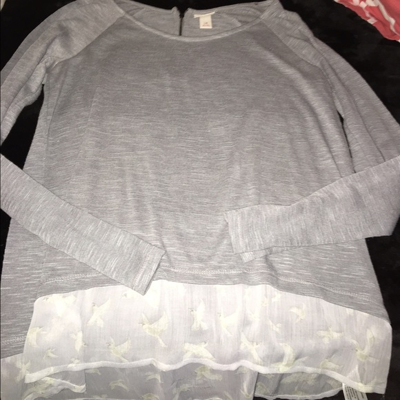 Size large long sleeve gray shirt