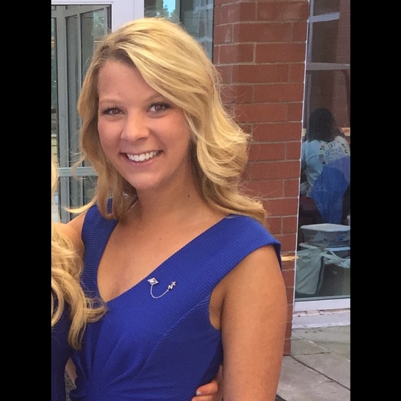 Meet your Posher, Bridget - Picture 1 of 1