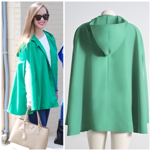 "Game Day" coat lightweight Cape - Picture 2 of 4