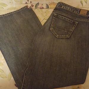 American Eagle Distressed jeans