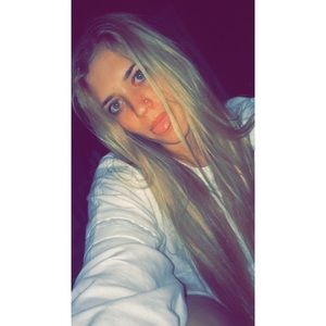 Meet your Posher, Ava