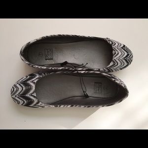 Chevron pattern flats