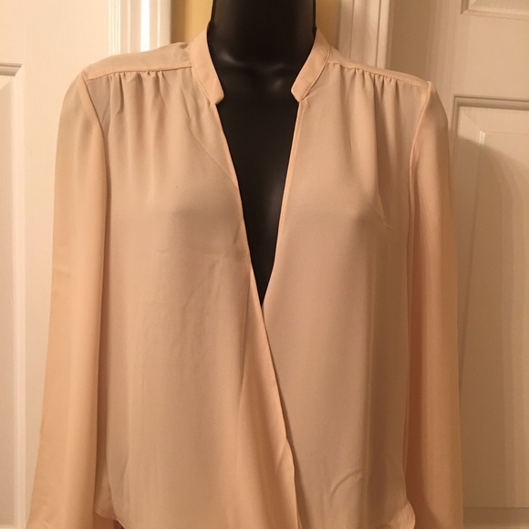 Sexy low cut blouse tan